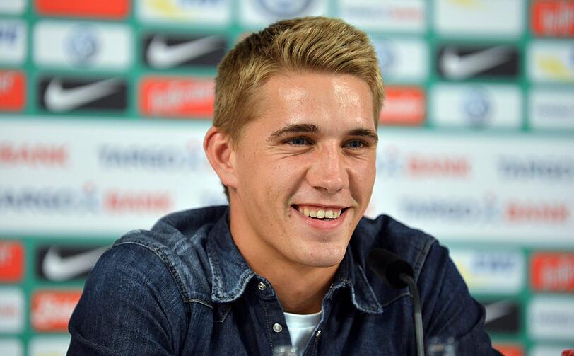 &bdquo;Mein Anspruch ist, Spielpraxis zu sammeln. Darum würde ich gerne schon im Frühjahr des nächsten Jahres wissen, wie es mit mir in München weitergeht und ob man mit mir plant&ldquo;, sagt Nils Petersen.