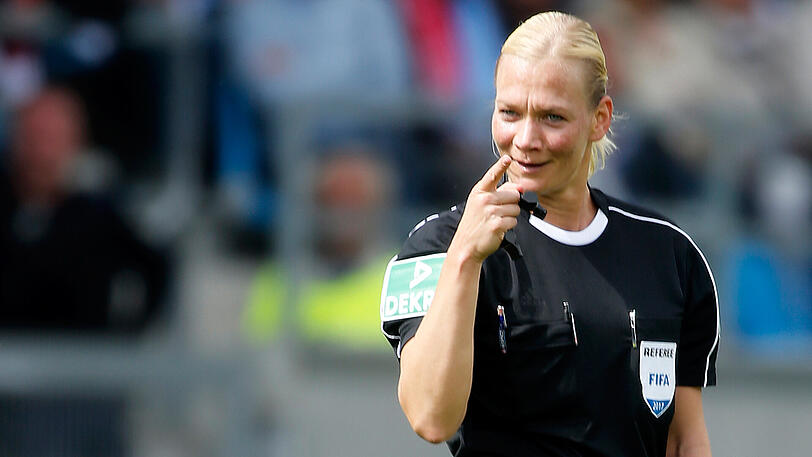 Gewinnerin Bibiana Steinhaus: Die erste Schiedsrichterin in der Fußball- Bundesliga. Später, aber verdienter Aufstieg für die Polizeibeamtin aus Hannover mit 38 Jahren. Sie bewährte sich dann auch im Oberhaus unter großer medialer Aufmerksamkeit.