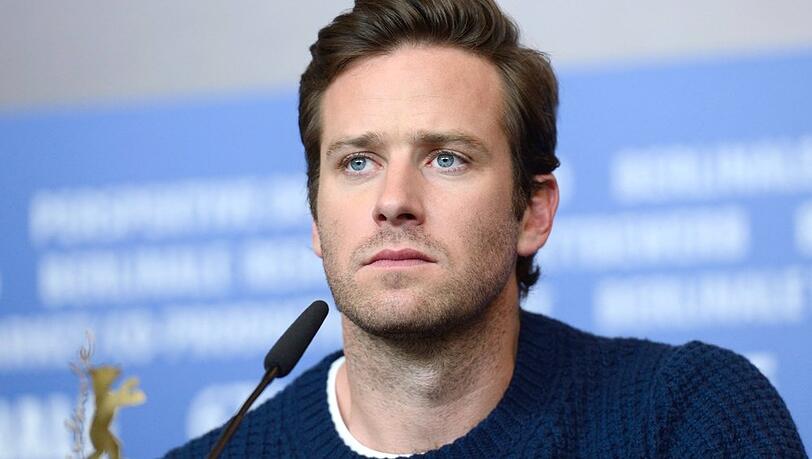 Nach Missbrauchsvorwürfen bekam Armie Hammer keine Rollenangebote mehr. Nach Missbrauchsvorwürfen bekam Armie Hammer keine Rollenangebote mehr.