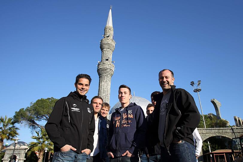 Die Löwen unterwegs in Belek: Am Dienstag gönnten sich die Spieler des TSV 1860 eine Auszeit und erkundeten die Stadt - die Bilder.