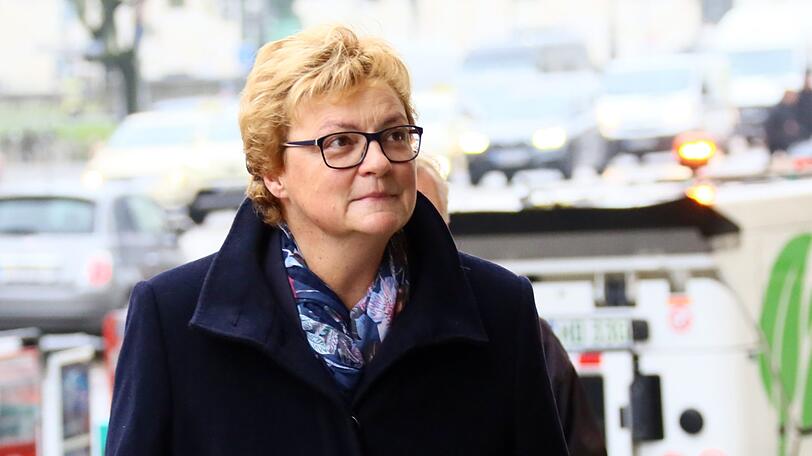 Monika Hohlmeier, die Tochter von Franz Josef Strauß, erschien am Montag bei der Trauerfeier für Wilfried Scharnagl in München.