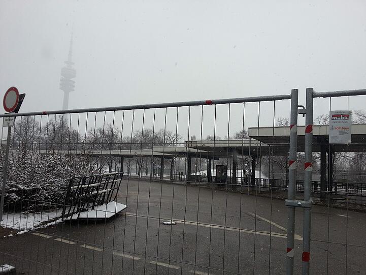 Kein schöner Empfang für Gäste, die den Olympiapark besichtigen möchten.