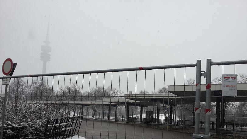Kein schöner Empfang für Gäste, die den Olympiapark besichtigen möchten. Kein schöner Empfang für Gäste, die den Olympiapark besichtigen möchten.