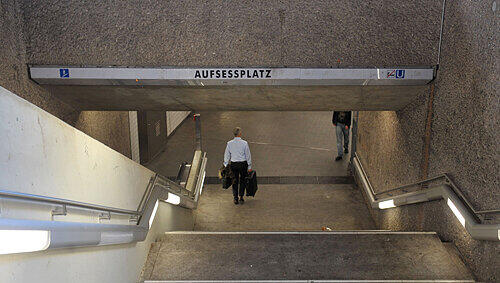 Am U-Bahn-Verteilergeschoss begann die Hatz auf den Jugendlichen. Am U-Bahn-Verteilergeschoss begann die Hatz auf den Jugendlichen.