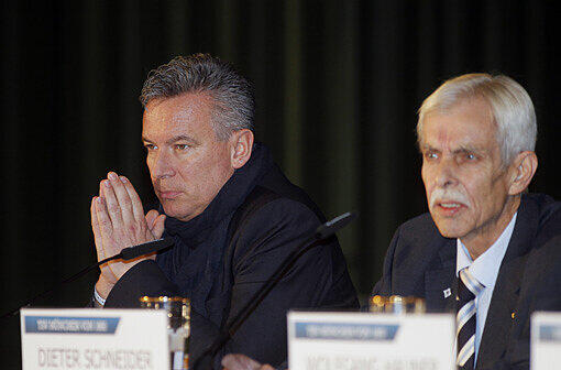 Demonstrativer Schulterschluss: Otto Steiner (l.) und Löwen-Präsident Dieter Schneider (hier auf einem Archivbild)