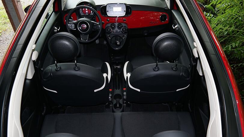 Bügellose Offenheit im Fiat 500C - und das Beste daran: Auf- und Zumachen klappt bis 80 km/h.