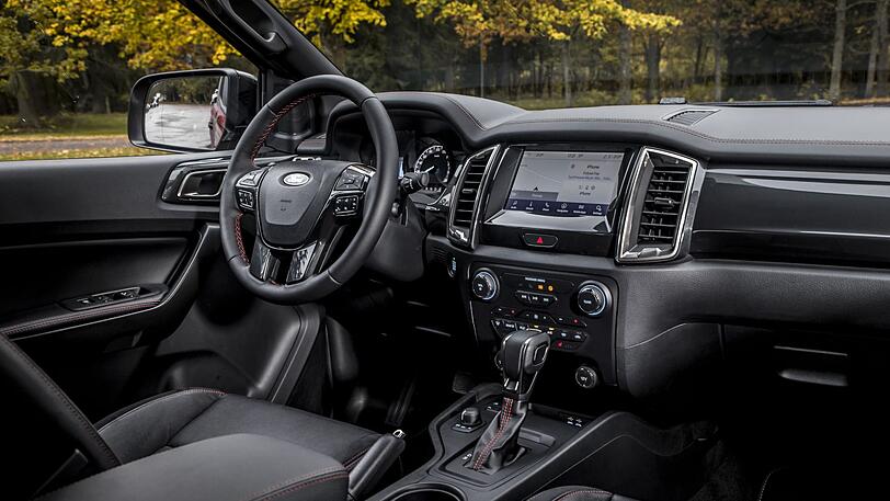 Alles drin, alles dran: das Ranger-Interieur, hier die Version Stormtrak.