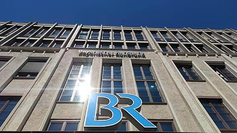 Ob denkmalgeschützt oder nicht: Der BR Studiobau in der Maxvorstadt soll unbedingt erhalten bleiben, wenn es nach dem Bezirksausschuss geht.