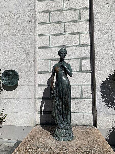 Die „Julia-Statue“ am Alten Rathaus. Die „Julia-Statue“ am Alten Rathaus.