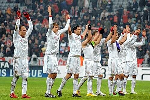 Wollen auch in Manchester jubeln: Robben, Badstuber, van Bommel, Ribéry, Schweinsteiger, Klose, Lahm, van Buyten (v.l.).