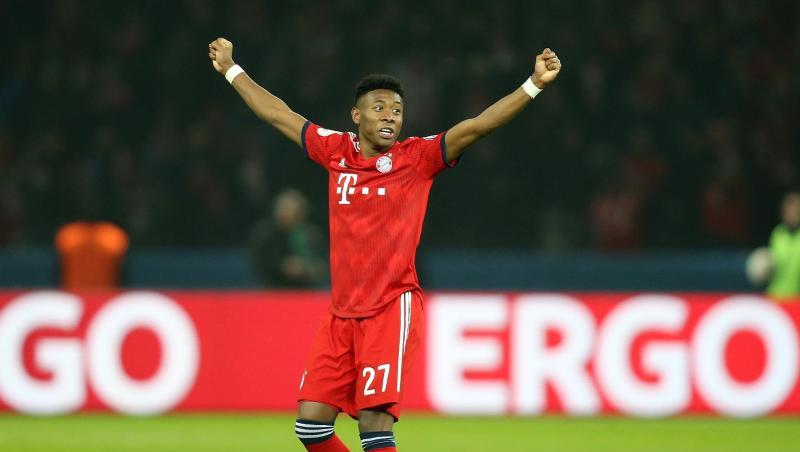 Münchens David Alaba steht jubelnd auf dem Spielfeld. Foto: Andreas Gora/Archiv Münchens David Alaba steht jubelnd auf dem Spielfeld. Foto: Andreas Gora/Archiv