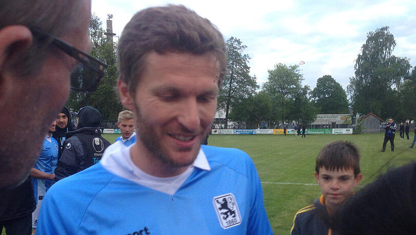 Das war?s. Benny Lauth nach seinem letzten Spiel für den TSV 1860 München. Das war?s. Benny Lauth nach seinem letzten Spiel für den TSV 1860 München.