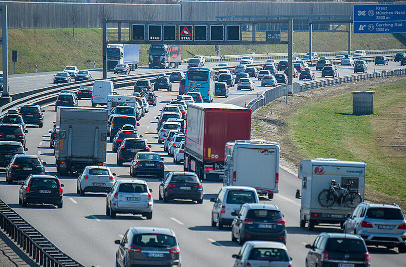 Die A9 bei Eching Richtung München. Hier passierte am samstag der tragische Unfall. (Archivbild)