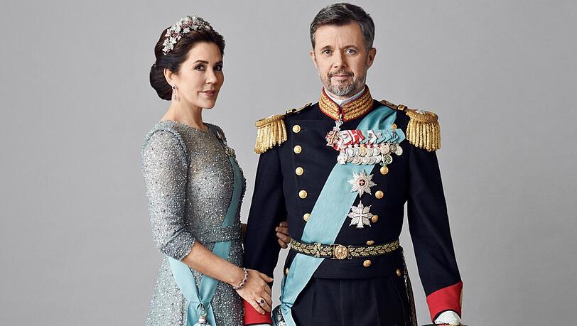 Mary und Frederik von Dänemark versprühen Glamour auf ihren neuen Porträts.