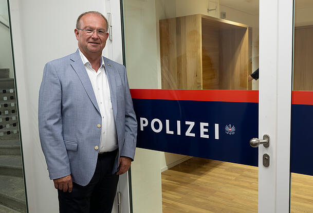 Johannes Waidbacher, B&uuml;rgermeister von Braunau am Inn, bei der Er&ouml;ffnung.