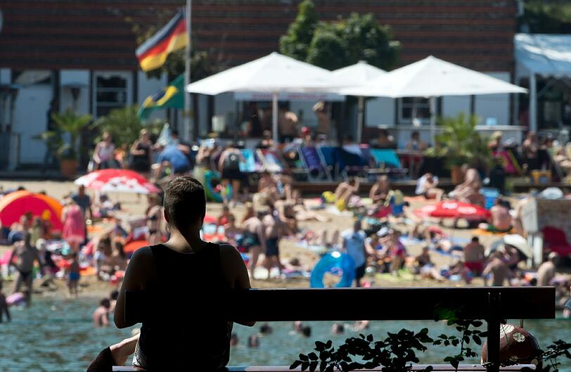 Hochsommerlich Temperaturen in ganz Deutschland. Die Bilder!
