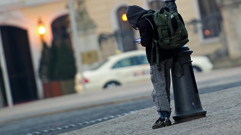 Überall nur nicht in der Schule: In Bayern werden immer mehr Bußgelder gegen notorische Schulschwänzer verhängt. (Symbolbild)