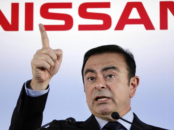 Carlos Ghosn, Automanager und ehemaliger Chef von Nissan, spricht während einer Pressekonferenz in Yokohama.
