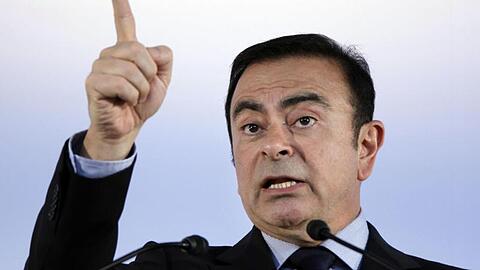 Carlos Ghosn, Automanager und ehemaliger Chef von Nissan, spricht während einer Pressekonferenz in Yokohama.