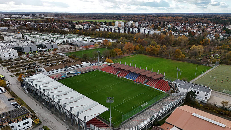 Wird aktuell f&uuml;r die Frauen des FC Bayern umgebaut: Der Sportpark Unterhaching.