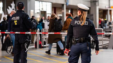 Rund 50 Einsatzkräfte von Bundespolizei und Deutsche Bahn Sicherheit waren im Einsatz.