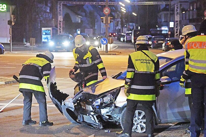 Heftiger Unfall in Berg am Laim. Die Bilder!