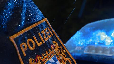 Die Polizei schloss die Schule, die von Anhängern der "Querdenken"-Szene betrieben worden sein soll. (Symbolbild)