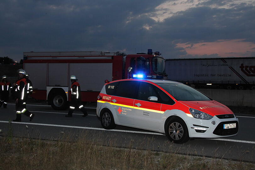 Horror-Crash auf der A 94: Bilder vom Unfallort.