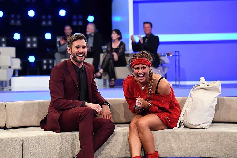 Jessica Paszka bei Jochen Schropp im Studio.