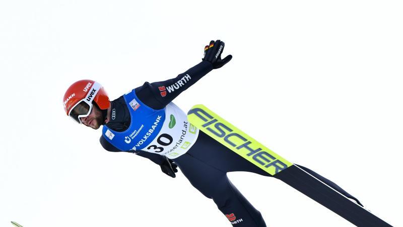 Skispringer Markus Eisenbichler in Aktion:.