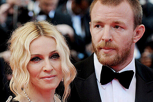 &bdquo;Bedtime Stories&ldquo; und &bdquo;Erotica&ldquo; &ndash; das war einmal: Madonna sagt Guy Ritchie &bdquo;Bye Bye Baby&ldquo;.