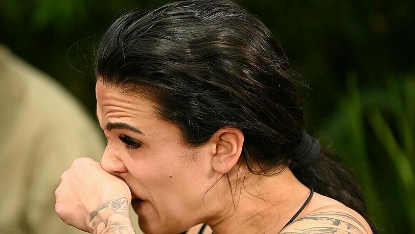 Was genau hat Elena Miras in der Hinterhand? Was genau hat Elena Miras in der Hinterhand?