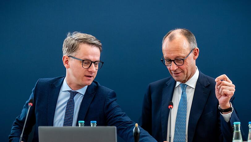Carsten Linnemann bleibt CDU-Generalsekretär (links) und zieht nicht in eine künftige Bundesregierung unter dem absehbaren Kanzler Friedrich Merz.