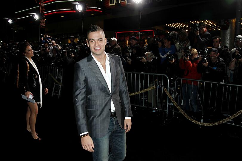 Katherine Heigl, Zac Efron, Michelle Pfeiffer, Till Schweiger, Halle Berry, Jessica Biel, Robert de Niro, Ashton Kutcher, Sienna Miller und, und, und... - der Episodenfilm "A New Year's Eve" besticht durch seine hochkarätige Besetzung. Bei der Premiere der romantischen Weihnachtskomödie im Chinese Theatre in Los Angeles gaben sich die Promis am Montag auf dem roten Teppich die Ehre und überzeugten mit Hollywood-Charme und gewagten Outfits.