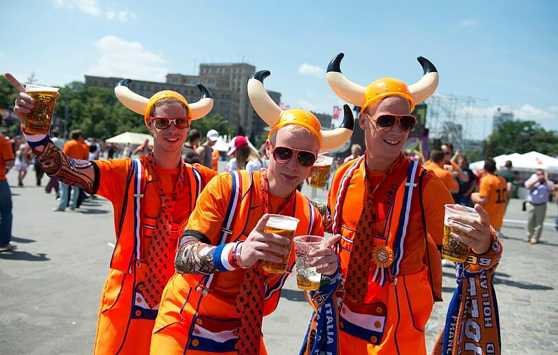 Das wollen deutsche Fans am Mittwoch Abend gar nicht sehen - erfreute Holland-Fans...