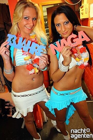 13 Jahre Nachtgalerie: "Malle live vs Party Pornös". Am Freitag gewährte Sexy Mia den Partygästen tiefe Einblicke. Noch mehr Fotos gibt es hier www.nachtagenten.de.