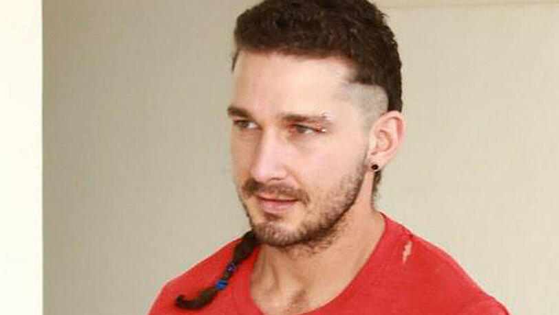 Shia LaBeouf trägt seit einigen Wochen seinen Rattenschwanz zur Schau Shia LaBeouf trägt seit einigen Wochen seinen Rattenschwanz zur Schau