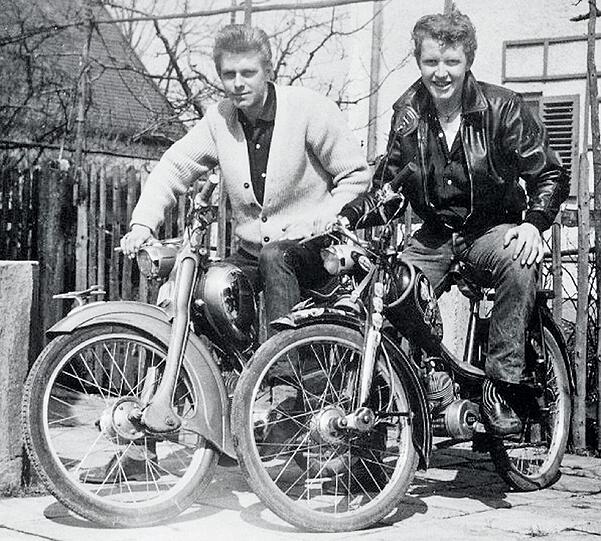Isar-Rider: Ist das James Dean &ndash; oder doch ein Münchner Biker?
