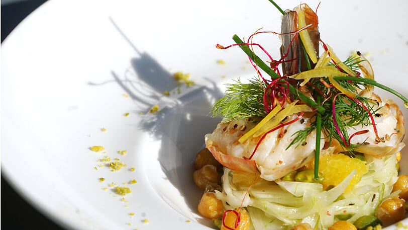 1. Gang: Garnele und Fenchel.