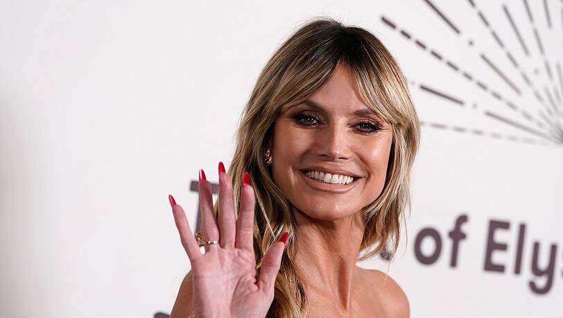 Heidi Klum präsentiert nach 14 Jahren nochmals ihre Flügel.