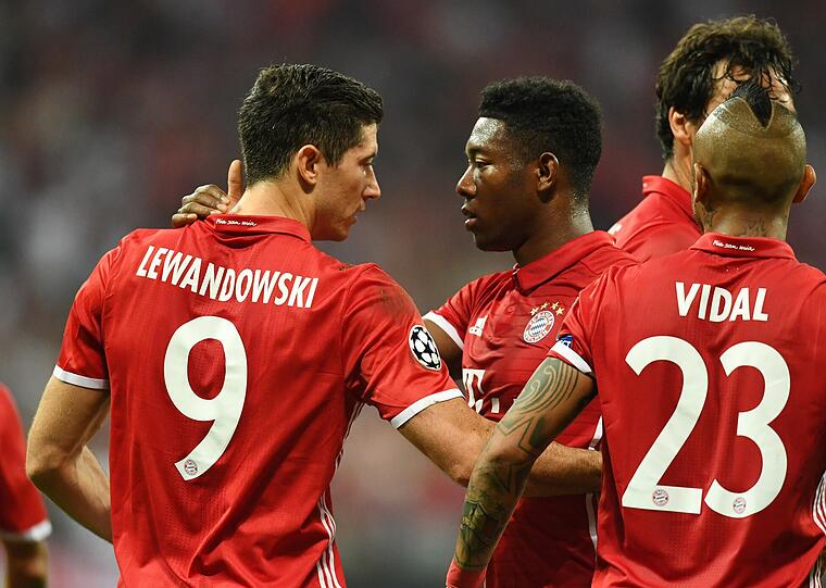 DAVID ALABA: NOTE 2.
Tolle Flanke vor Müllers Treffer zum 2:0. Sehr agil. Der Österreicher 
kann es auch mit Costa, der diesmal Ribéry auf der linken Seite ersetzte.