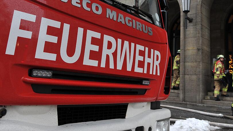 Die Feuerwehr fand die 91-Jährige nach dem Wohnungsbrand tot im Badezimmer.
