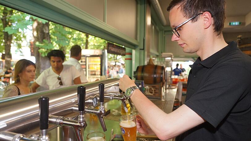 Wenn es um Bier geht, scheint die Geduld der Gäste sehr beschränkt zu sein.
