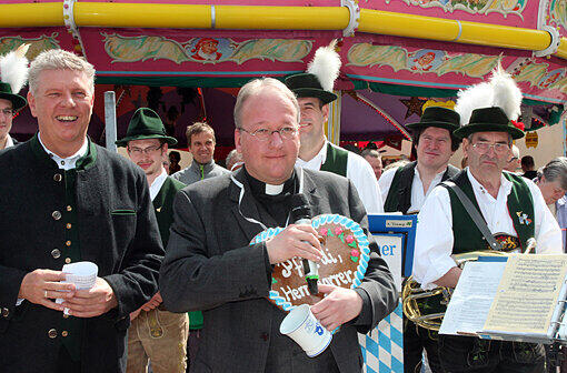 Am Samstag hat Wirtschaftsreferent Dieter Reiter in der Au die Maidult eröffnet - hier sehen Sie die Bilder.