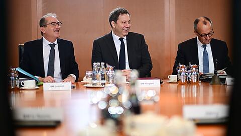 Innenminister Alexander Dobrindt (CSU) tr&auml;gt in der Bundesregierung unter anderem f&uuml;r Migrationsfragen, innere Sicherheit und Bev&ouml;lkerungsschutz die Verantwortung. (Archivfoto)