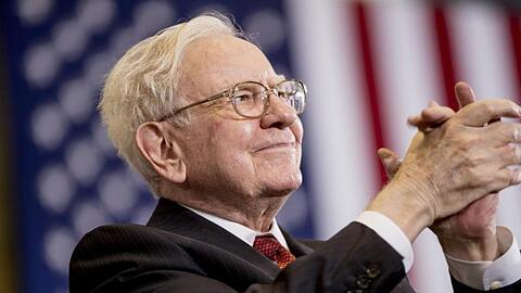 Die US-amerikanische Investoren-Legende Warren Buffett wird stolze 90 Jahre alt.