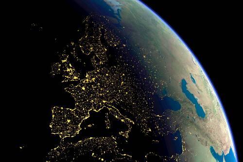 Von oben betrachtet leuchtet Europa. Und aus der Nähe?