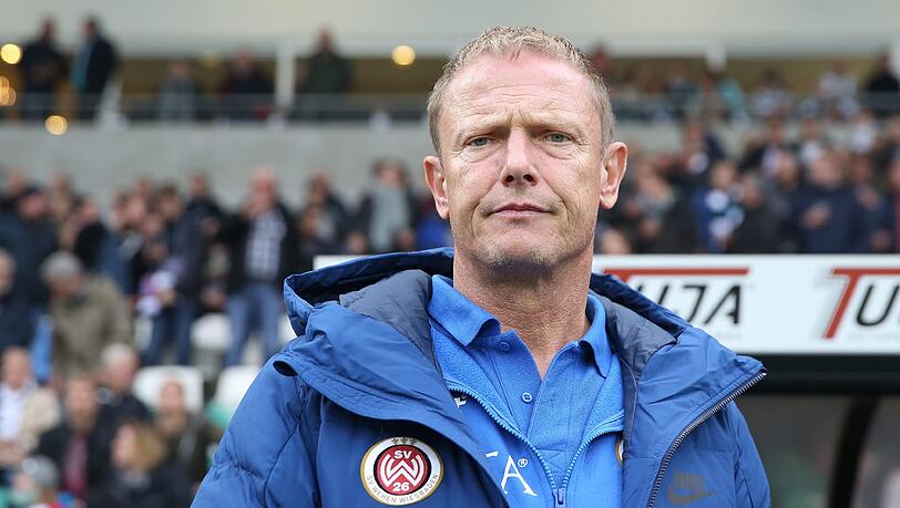 Torsten Fröhling (Ex-Trainer und Retter 2015): "Ich bin in der Dominikanischen Republik im Urlaub. Wird schwer es anzuschauen, ich werde mich nur über das Internet informieren können und die Daumen drücken. Ich denke, die Löwen schaffen es – weil sie es müssen!" Torsten Fröhling (Ex-Trainer und Retter 2015): "Ich bin in der Dominikanischen Republik im Urlaub. Wird schwer es anzuschauen, ich werde mich nur über das Internet informieren können und die Daumen drücken. Ich denke, die Löwen schaffen es – weil sie es müssen!"