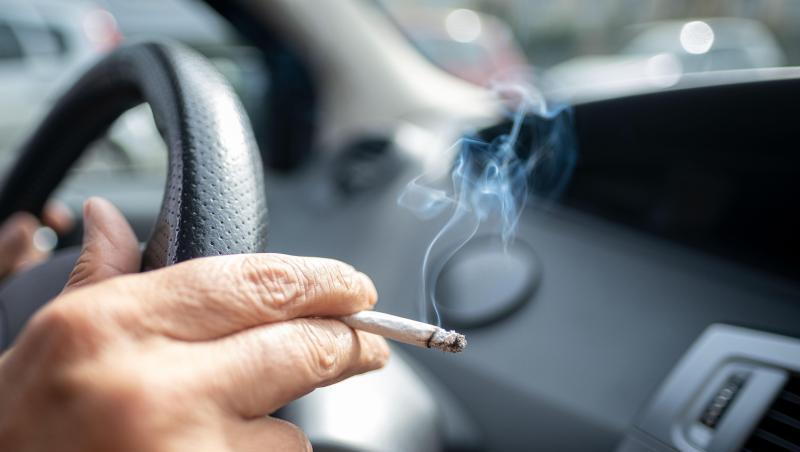 Wird das Qualmen im Auto künftig verboten? Wird das Qualmen im Auto künftig verboten?