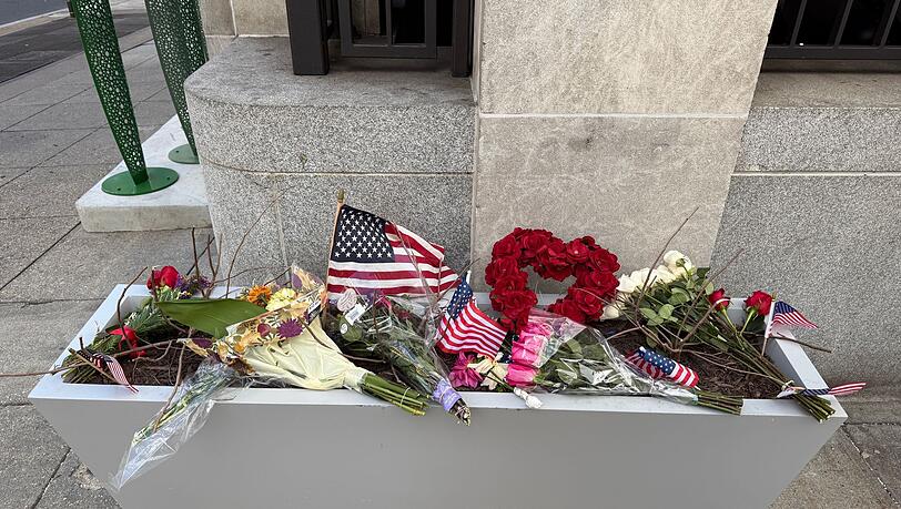 Die US-Regierung reagiert auf die Schüsse auf zwei Nationalgardisten in Washington mit einer weiteren Verschärfung ihrer Migrationspolitik. Die US-Regierung reagiert auf die Schüsse auf zwei Nationalgardisten in Washington mit einer weiteren Verschärfung ihrer Migrationspolitik.